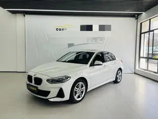 BMW 1 Series 2020 120i M Sports suit exterior photo 1
