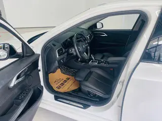 BMW 1 Series 2020 120i M Sports suit exterior photo 6