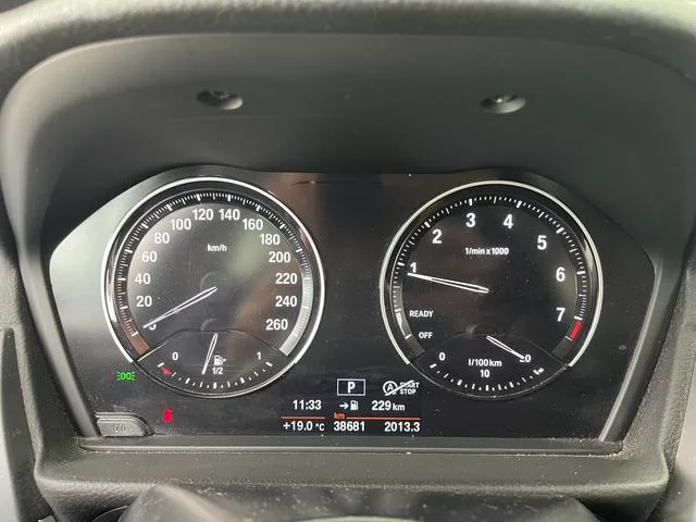 BMW 1 Series 2020 120i M Sports suit exterior photo 8
