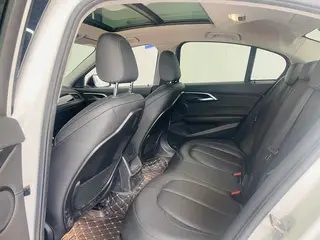 BMW 1 Series 2020 120i M Sports suit interior photo 10
