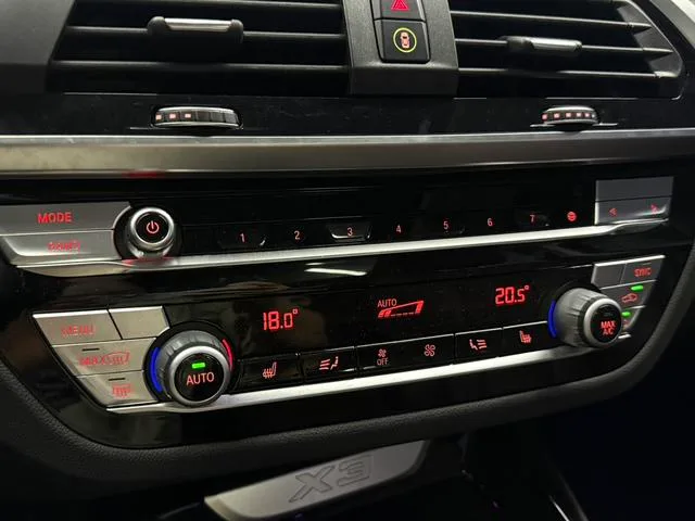 BMW X3 2020 xDrive28i Luxury Set interior photo 14
