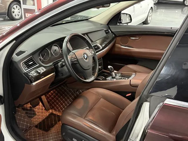 BMW 5 Series GT 2015 528i Leading Type interior photo 6 BMW 5 Series GT 2015 528i Leading Type interior photo 6