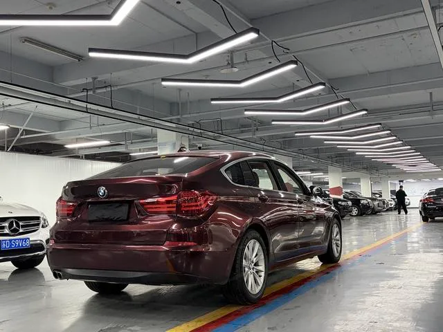 BMW 5 Series GT 2015 528i Leading Type interior photo 7 BMW 5 Series GT 2015 528i Leading Type interior photo 7