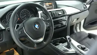 BMW 3 Series 2017 320i M Sporty interior photo 9 BMW 3 Series 2017 320i M Sporty interior photo 9