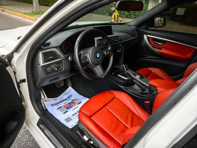 BMW 3 Series 2019 320i M Sports Obsidian Night Edition exterior photo 10