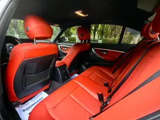 BMW 3 Series 2019 320i M Sports Obsidian Night Edition interior photo 12