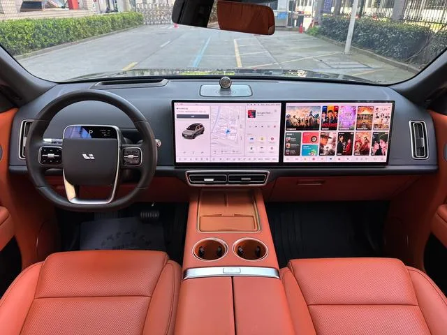 Li Auto L8 2023 Pro version exterior photo 9