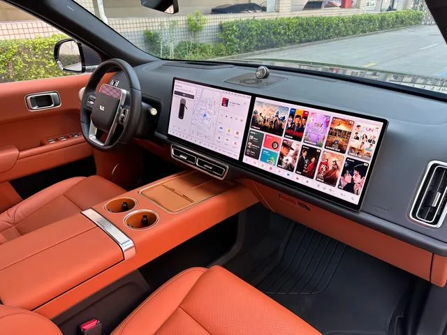 Li Auto L8 2023 Pro version interior photo 14