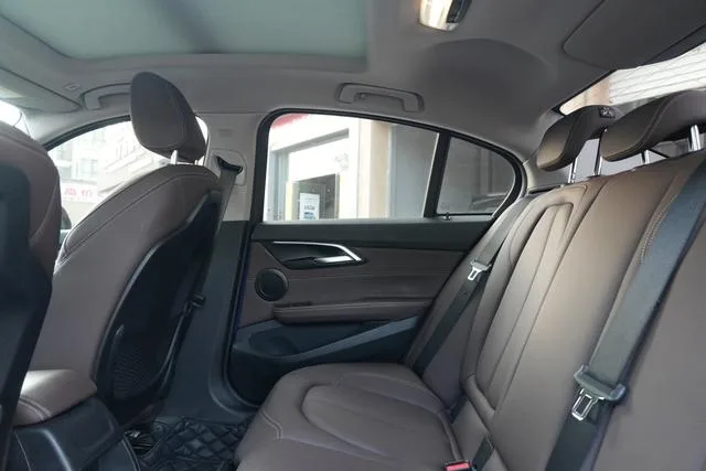 BMW 1 Series 2020 120i M Sports suit interior photo 8