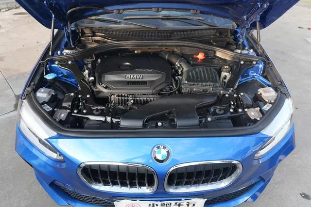 BMW 1 Series 2020 120i M Sports suit interior photo 9