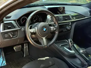 BMW 4 Series 2019 425i M Sports suit interior photo 11