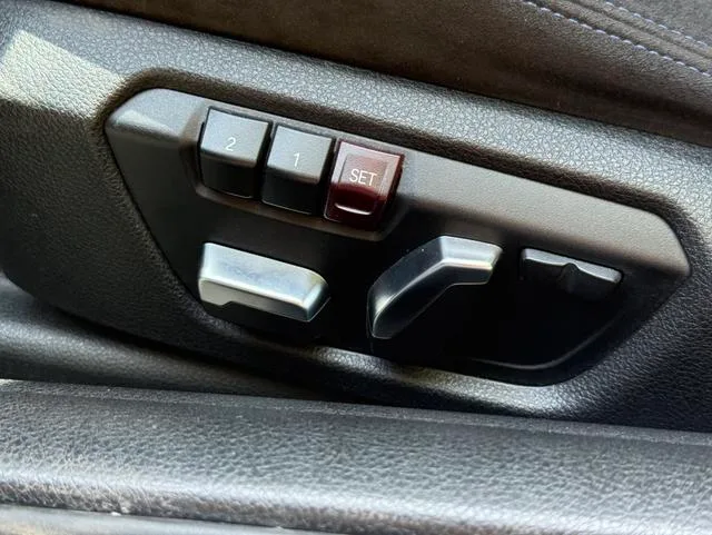 BMW 4 Series 2019 425i M Sports suit interior photo 15
