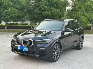 BMW X5 2021 Restyling xDrive30i M Sports suit exterior photo 1