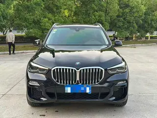 BMW X5 2021 Restyling xDrive30i M Sports suit exterior photo 3