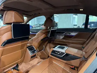 BMW 7 Series 2019 Restyling 740Li xDrive Administrative M Sports suit exterior photo 7 BMW 7 Series 2019 Restyling 740Li xDrive Administrative M Sports suit exterior photo 7