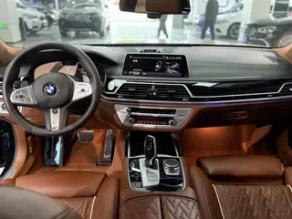 BMW 7 Series 2019 Restyling 740Li xDrive Administrative M Sports suit exterior photo 10 BMW 7 Series 2019 Restyling 740Li xDrive Administrative M Sports suit exterior photo 10