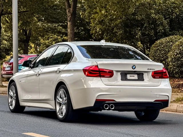 BMW 3 Series 2018 320i M Sports suit exterior photo 5