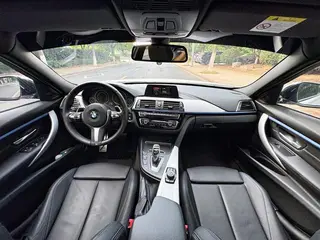 BMW 3 Series 2018 320i M Sports suit exterior photo 9
