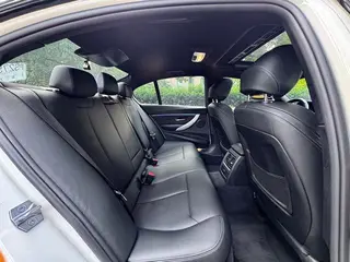 BMW 3 Series 2018 320i M Sports suit interior photo 11