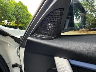 BMW 3 Series 2018 320i M Sports suit interior photo 13