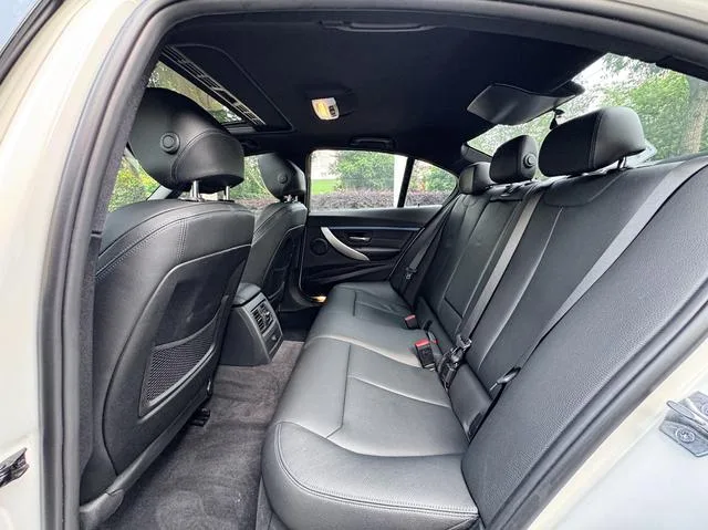 BMW 3 Series 2018 320i M Sports suit interior photo 15
