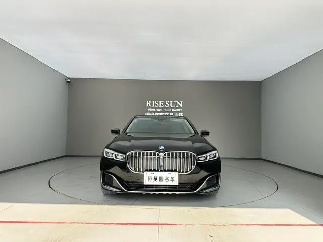 BMW 7 Series 2019 Restyling 740Li Leading Type Luxury Set exterior photo 2