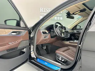 BMW 7 Series 2019 Restyling 740Li Leading Type Luxury Set exterior photo 5