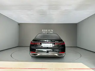 BMW 7 Series 2019 Restyling 740Li Leading Type Luxury Set interior photo 8