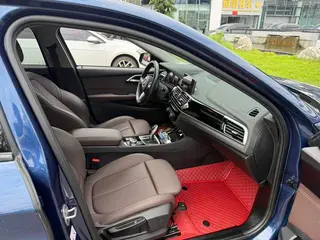 BMW 1 Series 2021 120i M Sports Obsidian Night Edition interior photo 16 BMW 1 Series 2021 120i M Sports Obsidian Night Edition interior photo 16