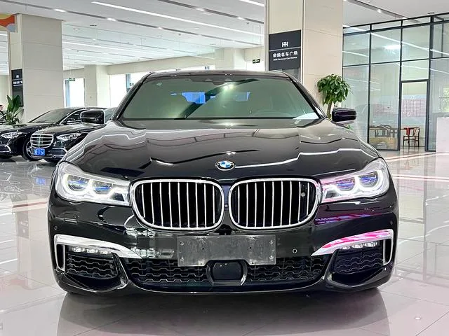 BMW 7 Series 2018 750Li xDrive M Sports suit exterior photo 2
