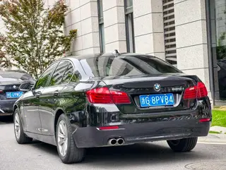 BMW 5 Series 2014 520i Elegant style exterior photo 3