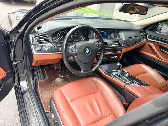 BMW 5 Series 2014 520i Elegant style exterior photo 9