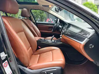 BMW 5 Series 2014 520i Elegant style interior photo 11
