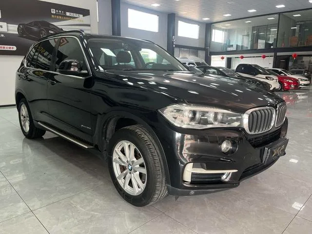 BMW X5 2014 xDrive35i Elegant style exterior photo 4 BMW X5 2014 xDrive35i Elegant style exterior photo 4
