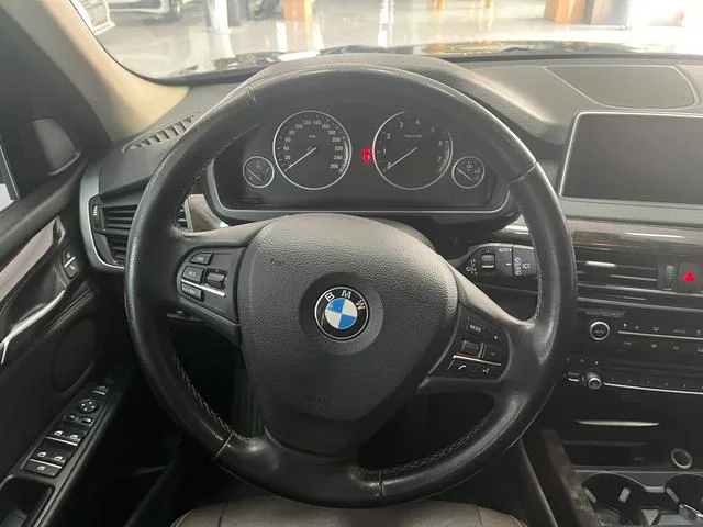 BMW X5 2014 xDrive35i Elegant style interior photo 11 BMW X5 2014 xDrive35i Elegant style interior photo 11
