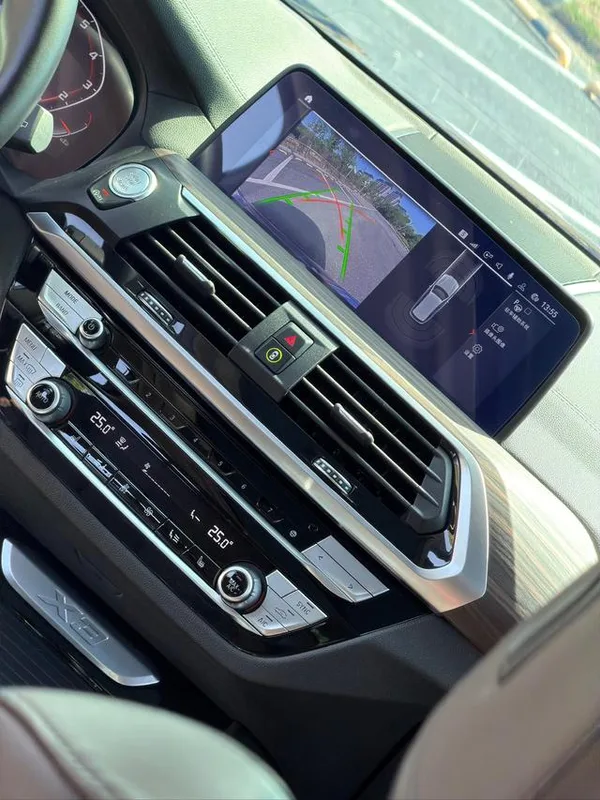 BMW X3 2021 xDrive28i M Sports suit interior photo 13