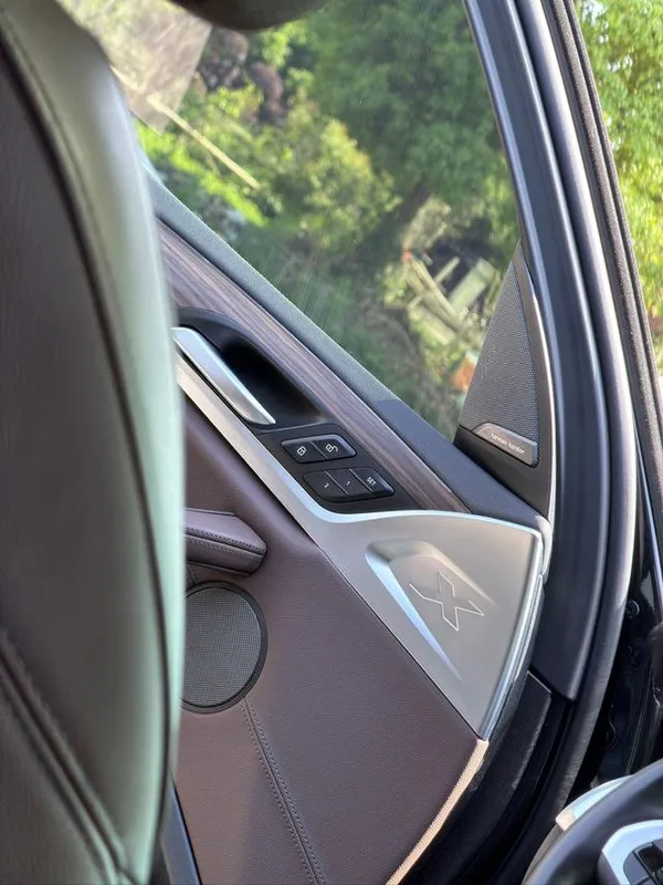 BMW X3 2021 xDrive28i M Sports suit interior photo 14