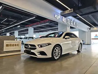 Mercedes-Benz A-Class 2022 Reforma A 200 L Edición de moda de coche deportivo exterior foto 1