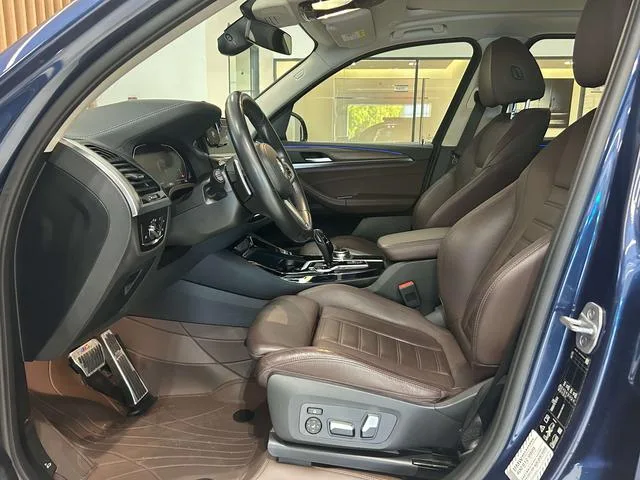 BMW X3 2021 xDrive28i M Sports suit interior photo 10