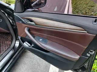 BMW 5 Series 2018 530Li Premium Class Luxury Set interior photo 17