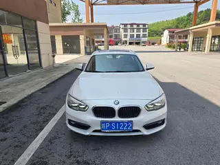 BMW 1 Series (Imported) 2016 120i Leading Type exterior photo 3 BMW 1 Series (Imported) 2016 120i Leading Type exterior photo 3