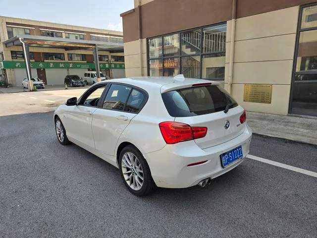 BMW 1 Series (Imported) 2016 120i Leading Type interior photo 11 BMW 1 Series (Imported) 2016 120i Leading Type interior photo 11
