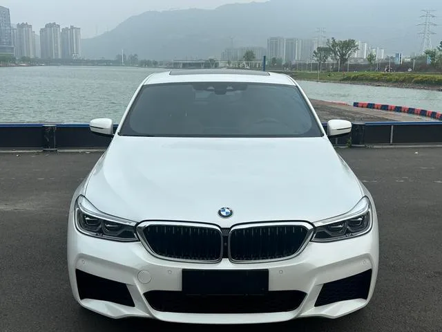 BMW 6 Series GT 2019 630i M Conjunto deportivo exterior foto 2 BMW 6 Series GT 2019 630i M Conjunto deportivo exterior foto 2