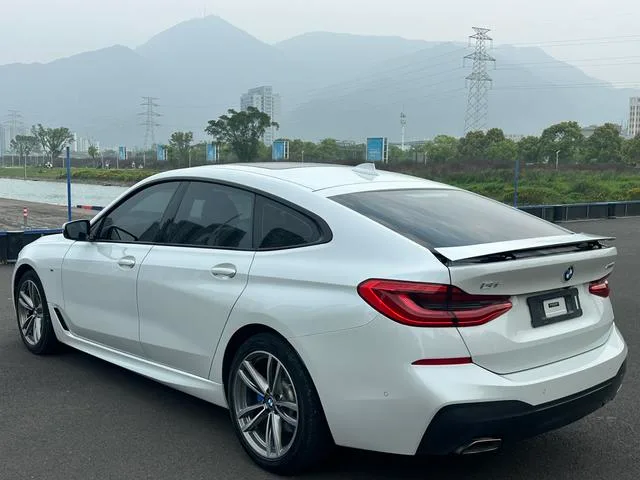 BMW 6 Series GT 2019 630i M Conjunto deportivo interior foto 9 BMW 6 Series GT 2019 630i M Conjunto deportivo interior foto 9