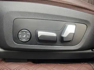 BMW X3 2022 xDrive30i Leading Type M Obsidian Night Suit interior photo 16 BMW X3 2022 xDrive30i Leading Type M Obsidian Night Suit interior photo 16