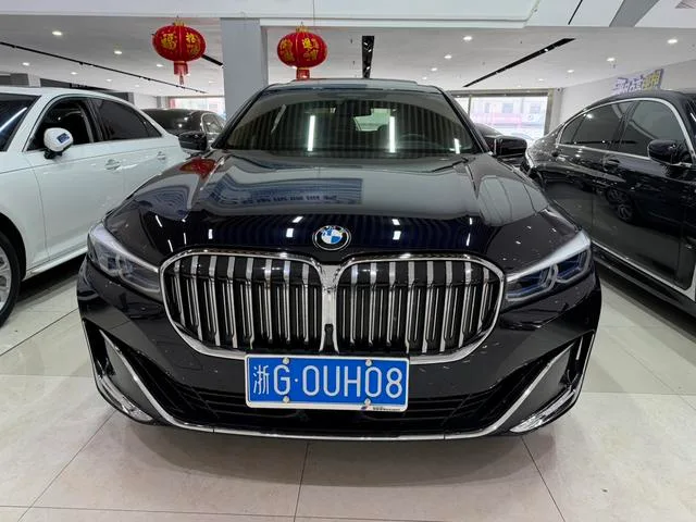 BMW 7 Series 2019 Модификация 740Li xDrive Административный тип Роскошный набор экстерьер фото 2