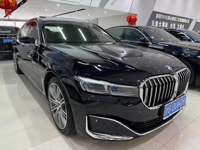 BMW 7 Series 2019 Модификация 740Li xDrive Административный тип Роскошный набор экстерьер фото 3