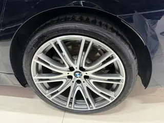BMW 7 Series 2019 Модификация 740Li xDrive Административный тип Роскошный набор интерьер фото 10