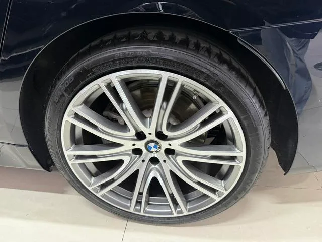 BMW 7 Series 2019 Модификация 740Li xDrive Административный тип Роскошный набор интерьер фото 10