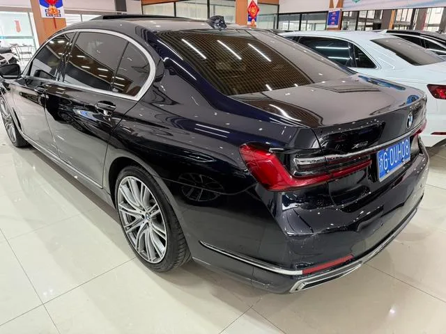 BMW 7 Series 2019 Модификация 740Li xDrive Административный тип Роскошный набор интерьер фото 11
